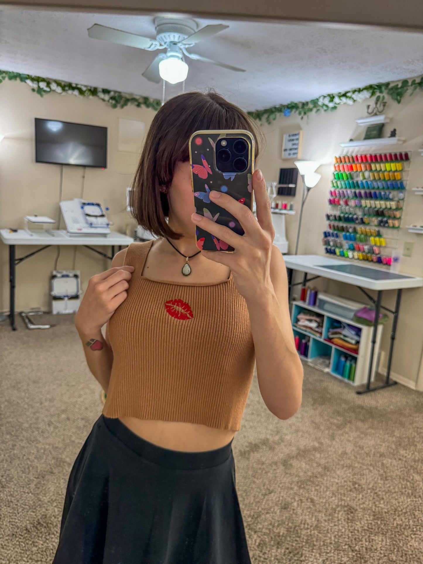 Red Lips Ribbed Cropped Tank L