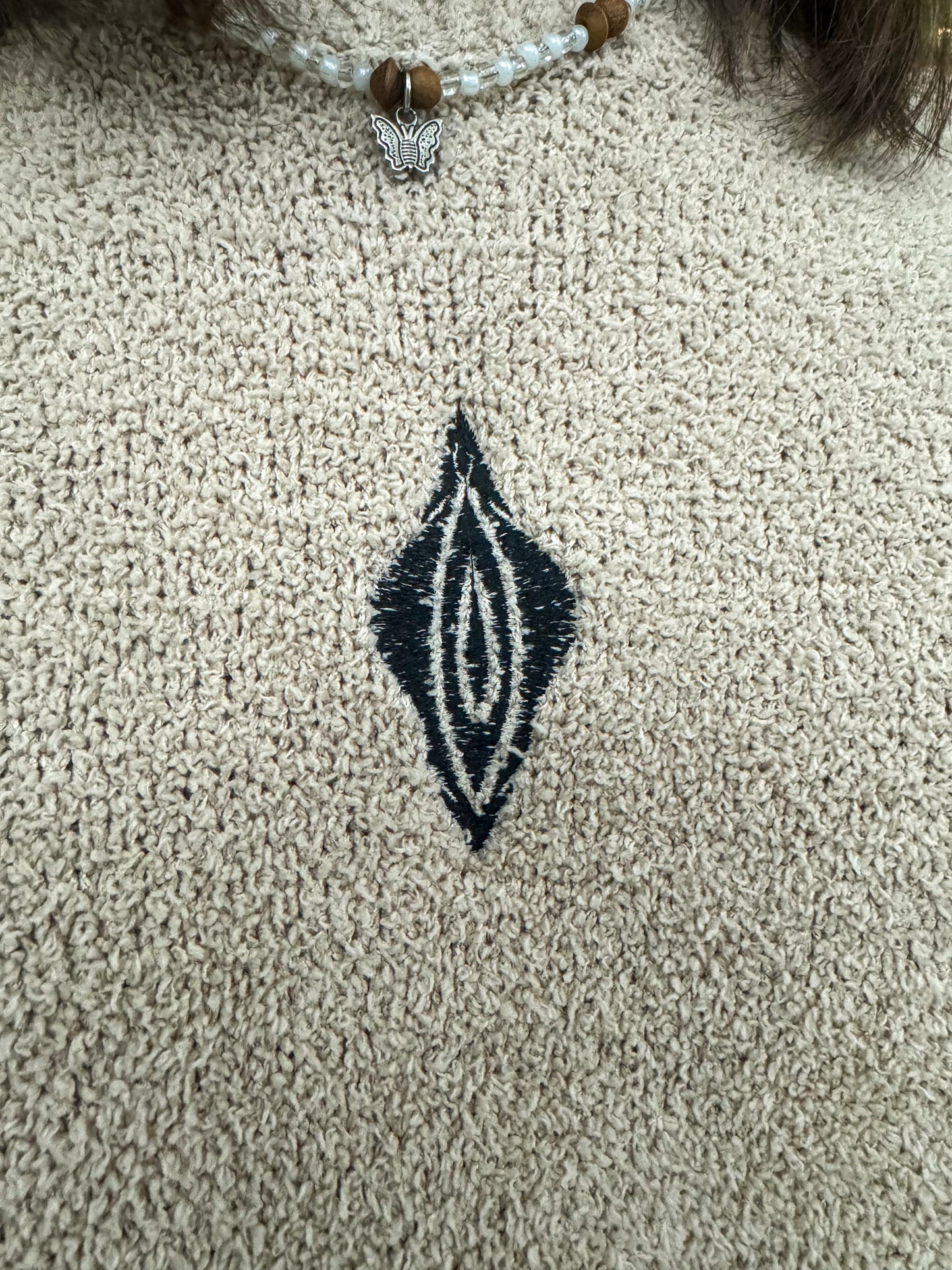Vulva Tan Cropped Sweater L