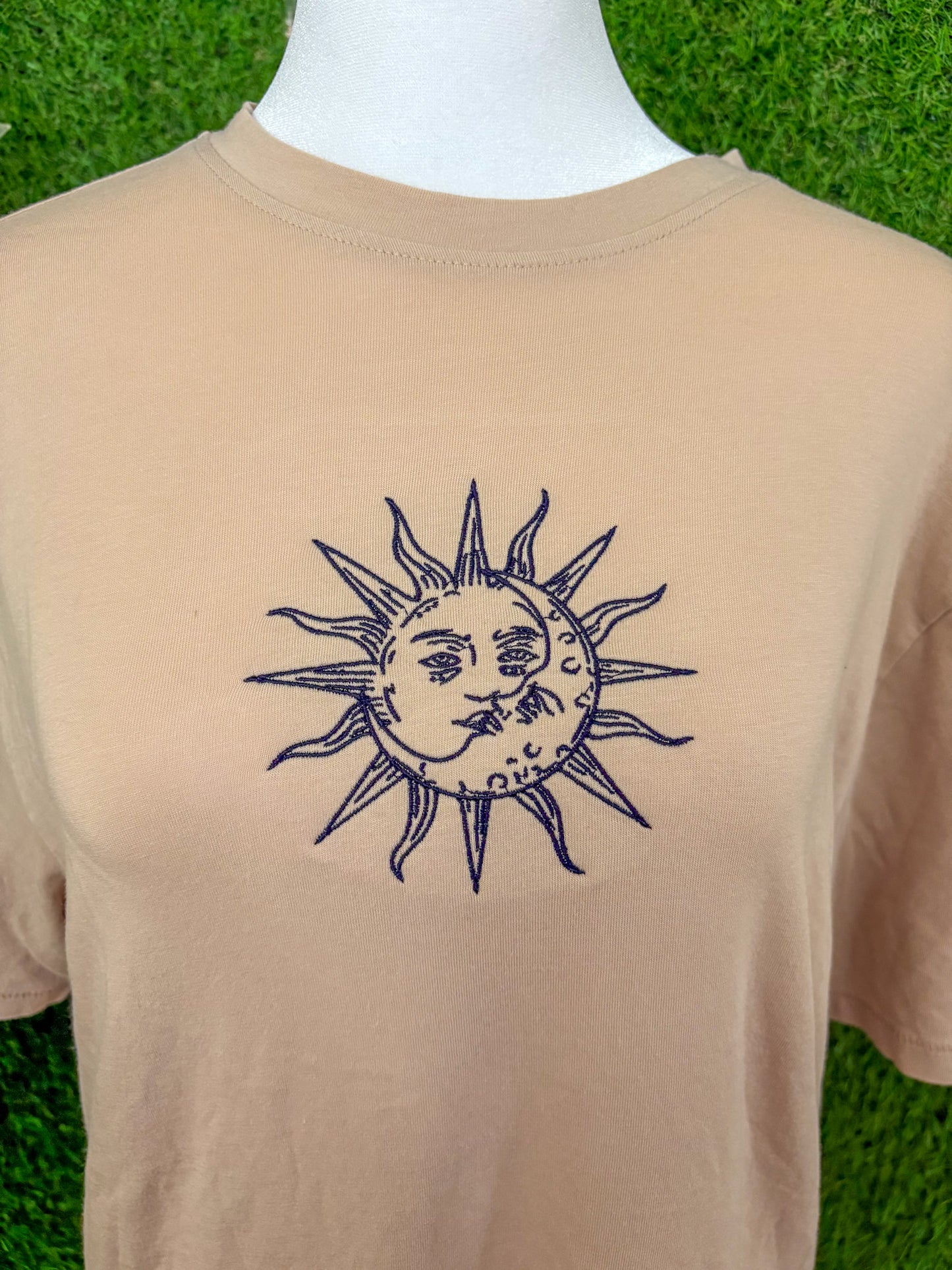 Moon & Sun Tan T-Shirt M