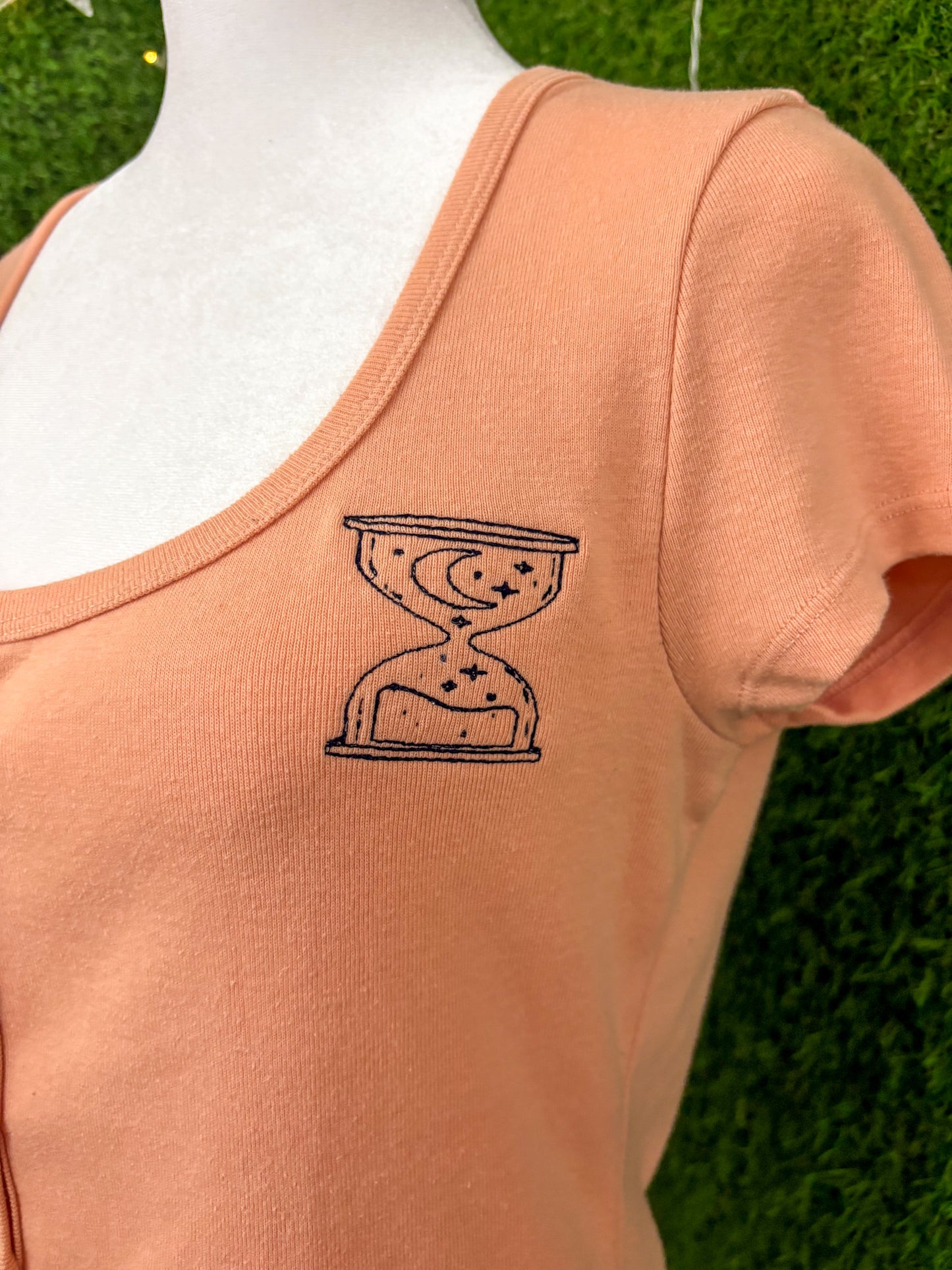 Hourglass Orange/Peach Cropped Button Up L