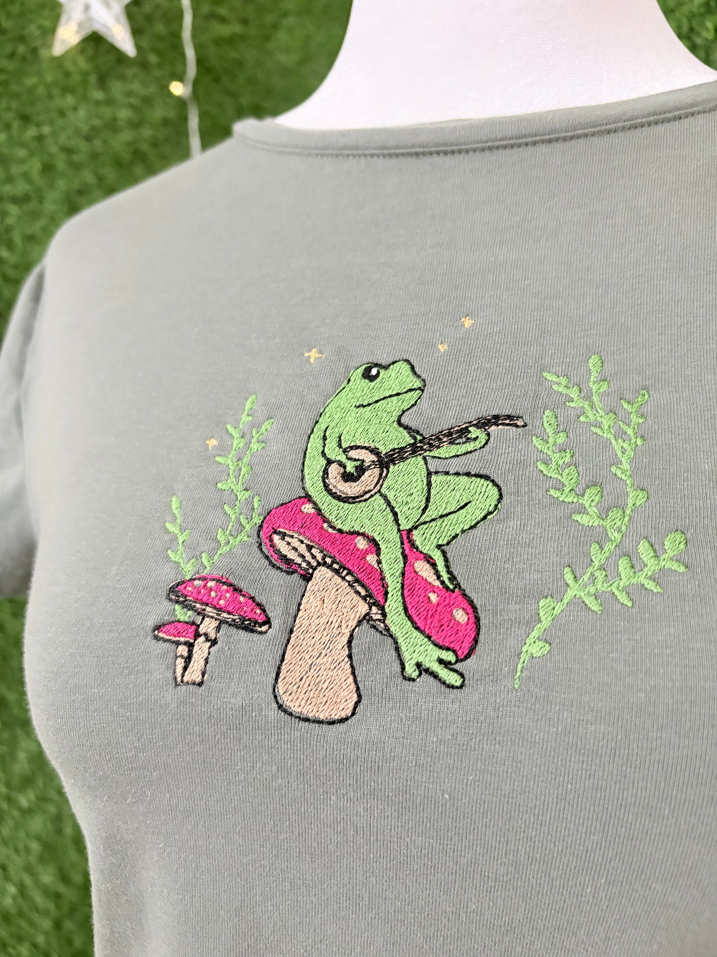 Banjo Frog Green Crop Top M