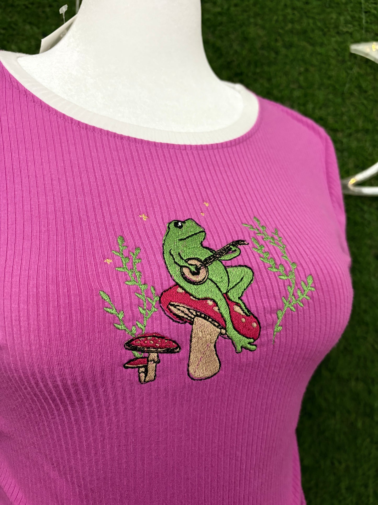 Banjo Frog Pink Crop Top L