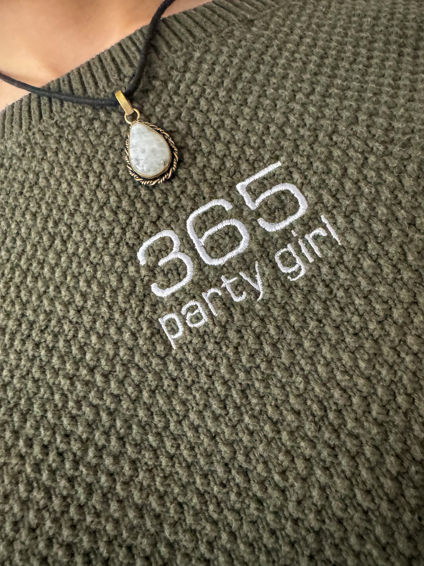 365 Party Girl Long Sleeve Sweater L