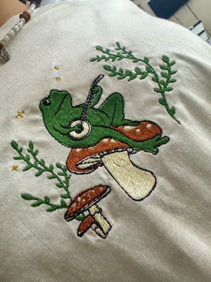 Banjo Frog Cropped Oversized Tee XS