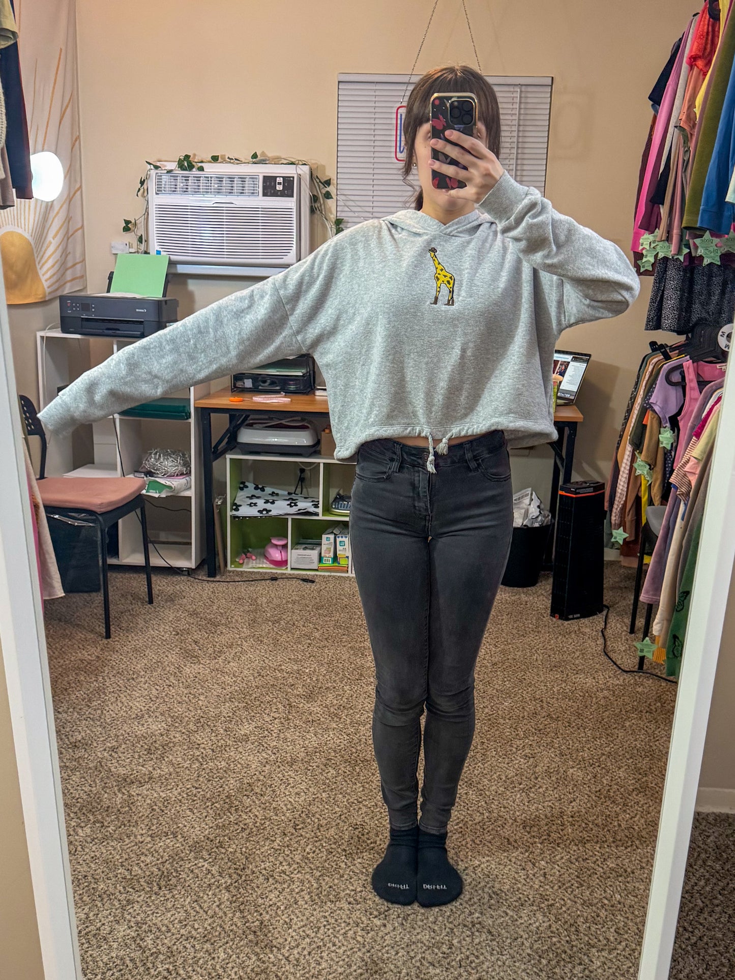 Cowboy Giraffe Grey Cropped Hoodie L