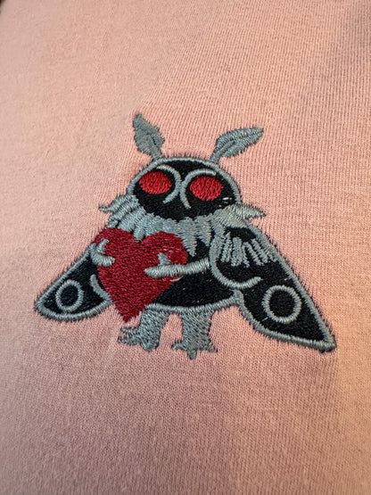 Mothman Hugging a Heart Pink T-Shirt M