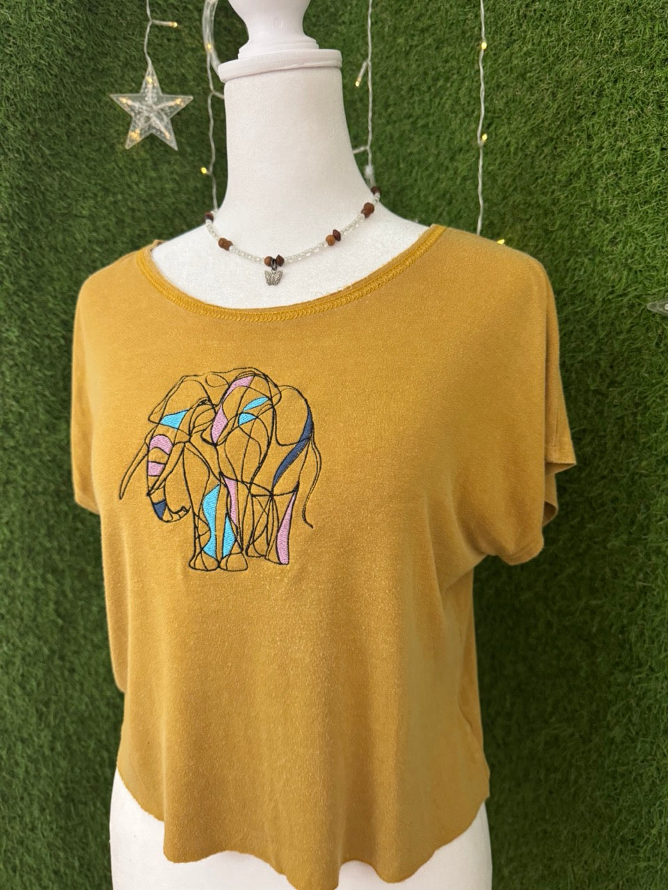 Abstract Elephant Cropped Tee XS
